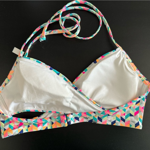 Victoria’s Secret Criss Cross Bikini Top - Picture 2 of 2